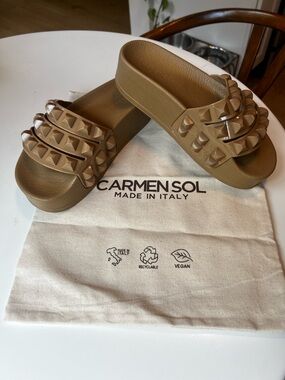 Stud-Embellished Triple-Strap Platform Slide in Taupe